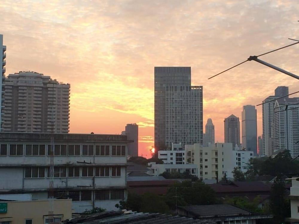 Jellybean Ezy Hostel Sathorn Μπανγκόκ Εξωτερικό φωτογραφία