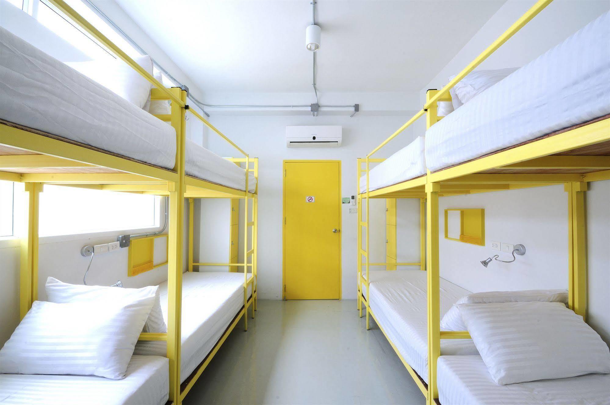 Jellybean Ezy Hostel Sathorn Μπανγκόκ Εξωτερικό φωτογραφία