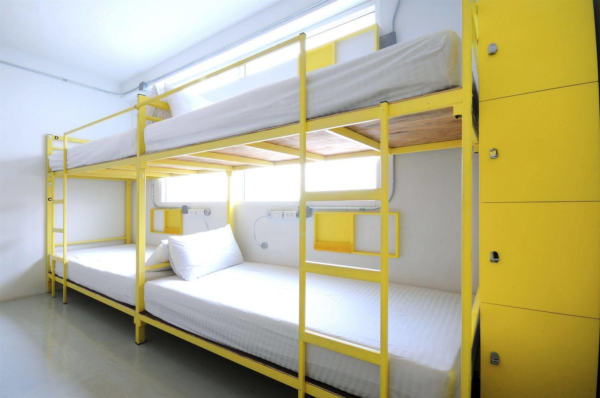 Jellybean Ezy Hostel Sathorn Μπανγκόκ Εξωτερικό φωτογραφία