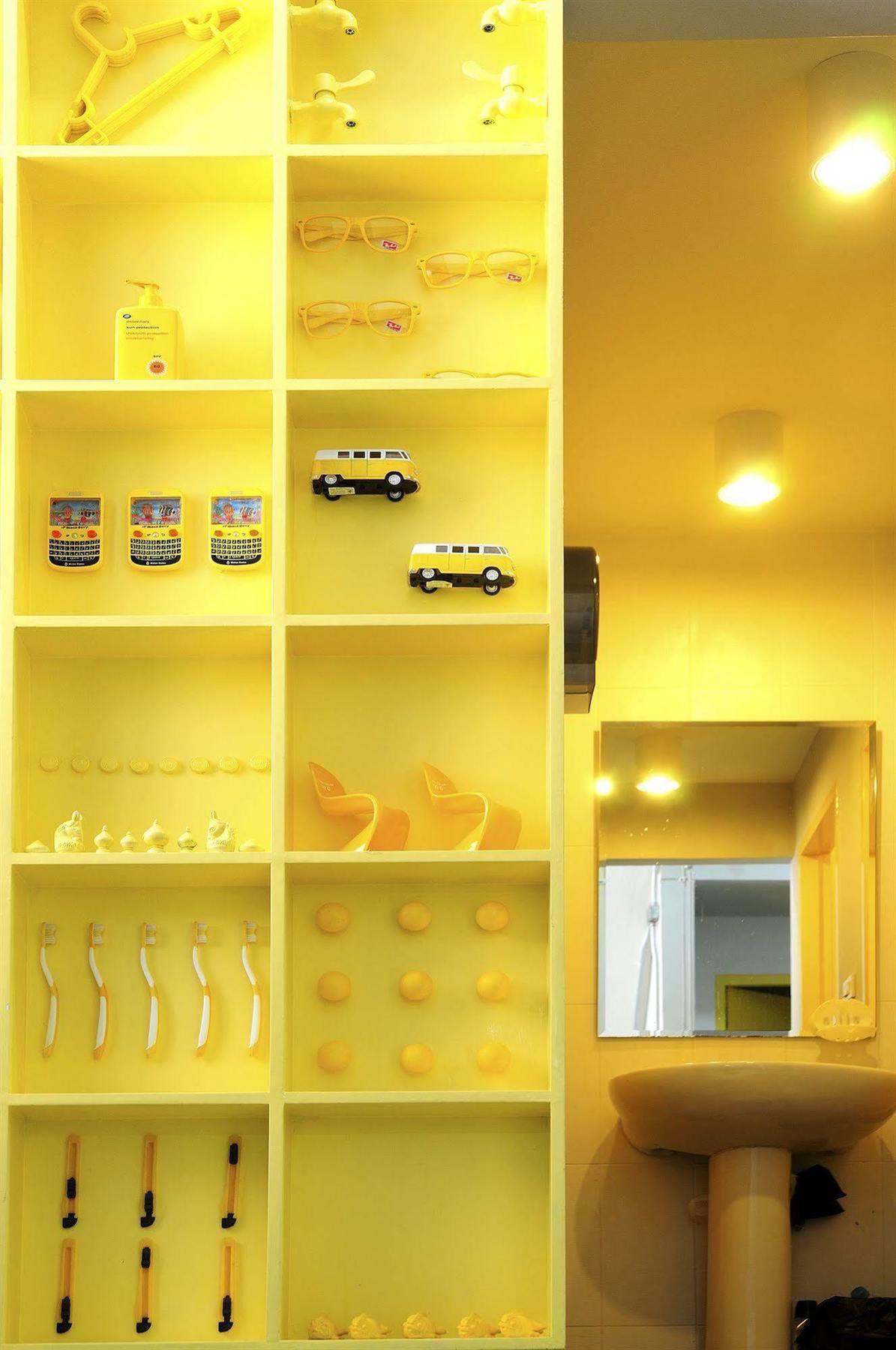 Jellybean Ezy Hostel Sathorn Μπανγκόκ Εξωτερικό φωτογραφία
