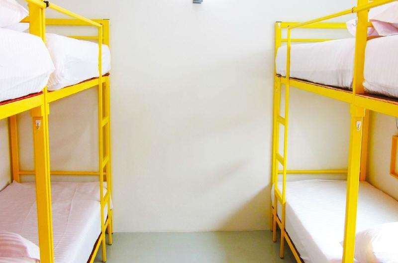 Jellybean Ezy Hostel Sathorn Μπανγκόκ Εξωτερικό φωτογραφία