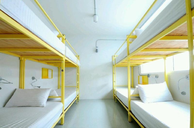 Jellybean Ezy Hostel Sathorn Μπανγκόκ Εξωτερικό φωτογραφία